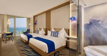 Стандартный номер с балконом и 2 двуспальными кроватями в Отеле Paragraph Resort & Spa Shekvetili, Autograph Collection